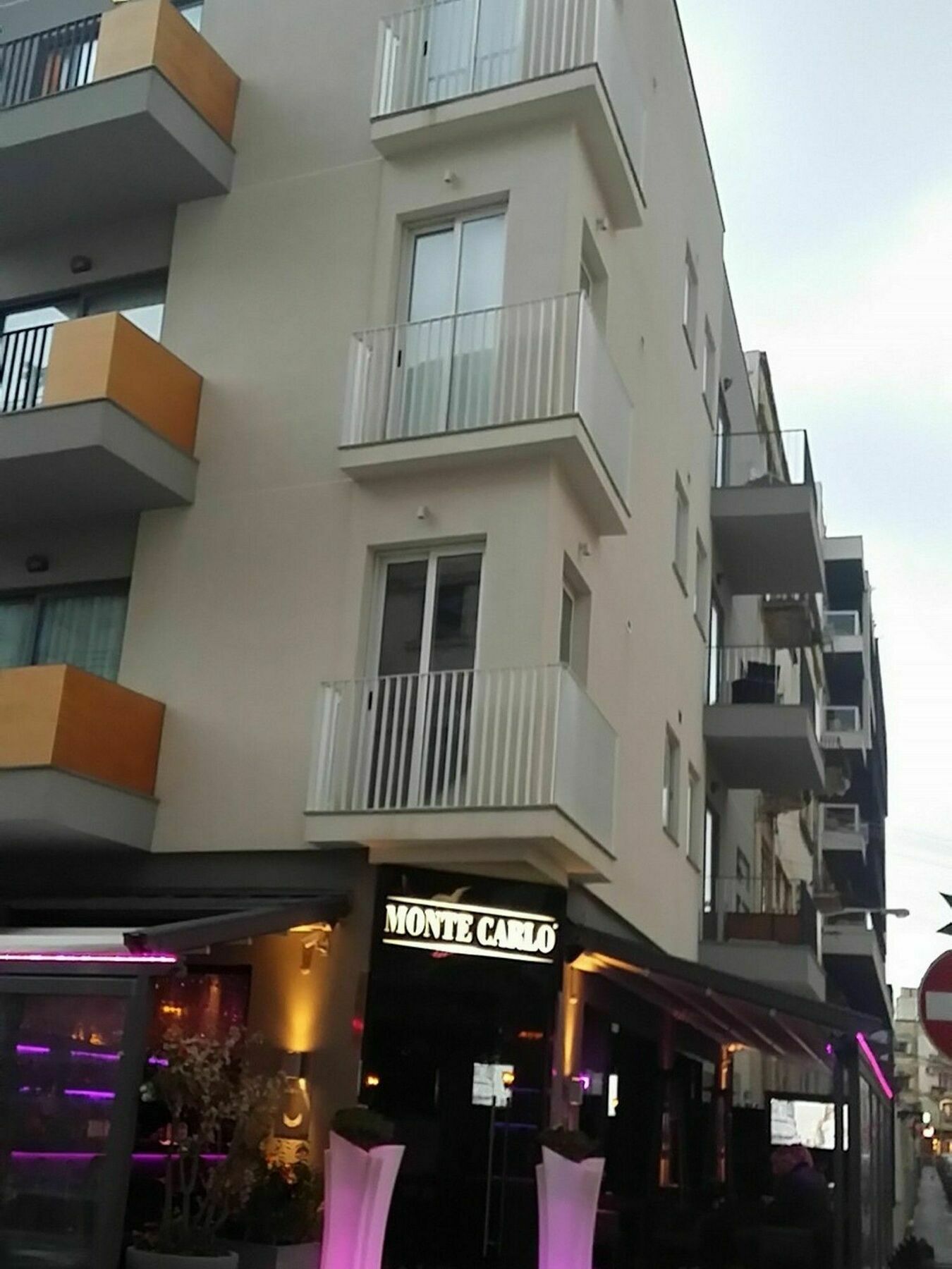 Paceville Montecarlo Apartments Сент Джулианс Экстерьер фото